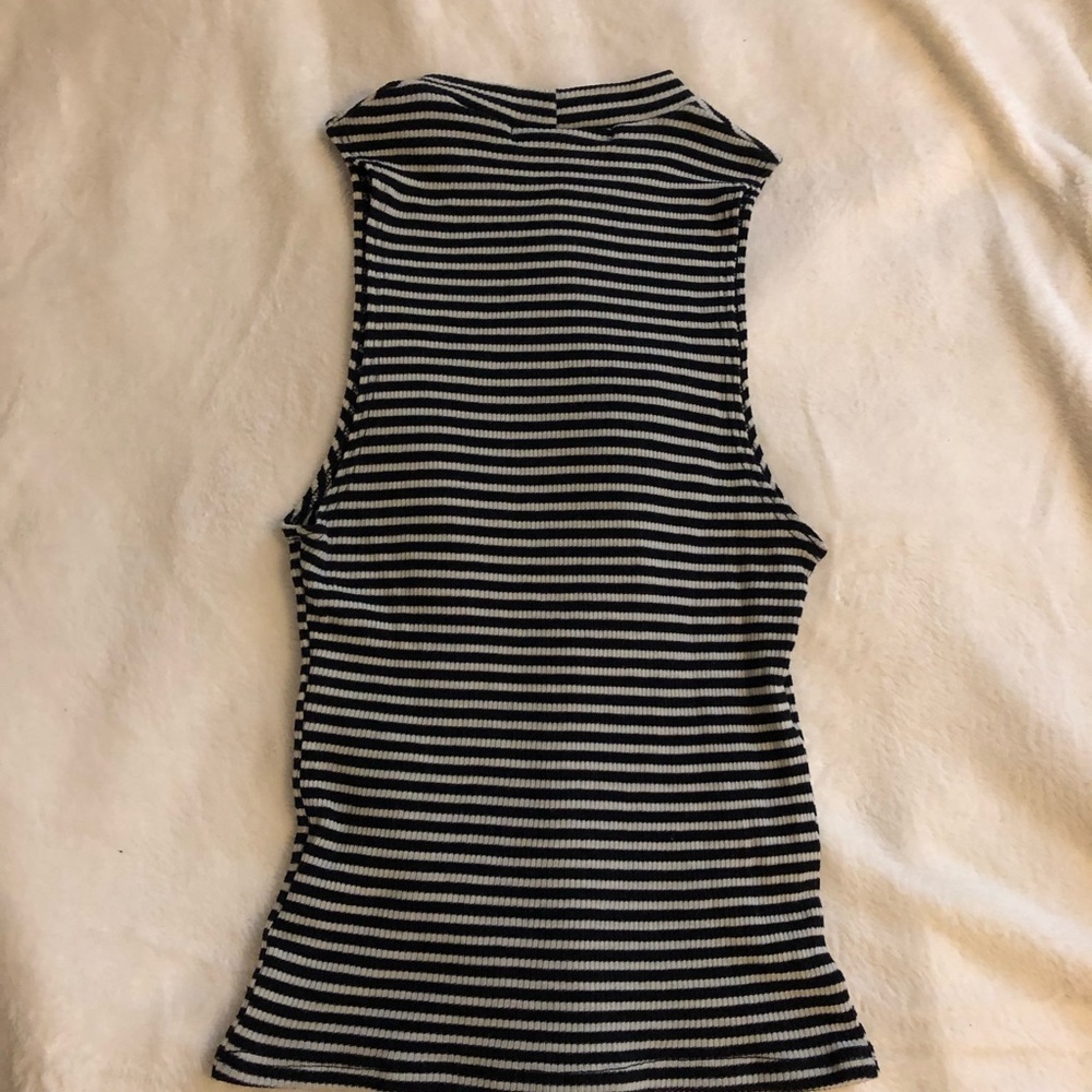 High neck stripped sleeveless top